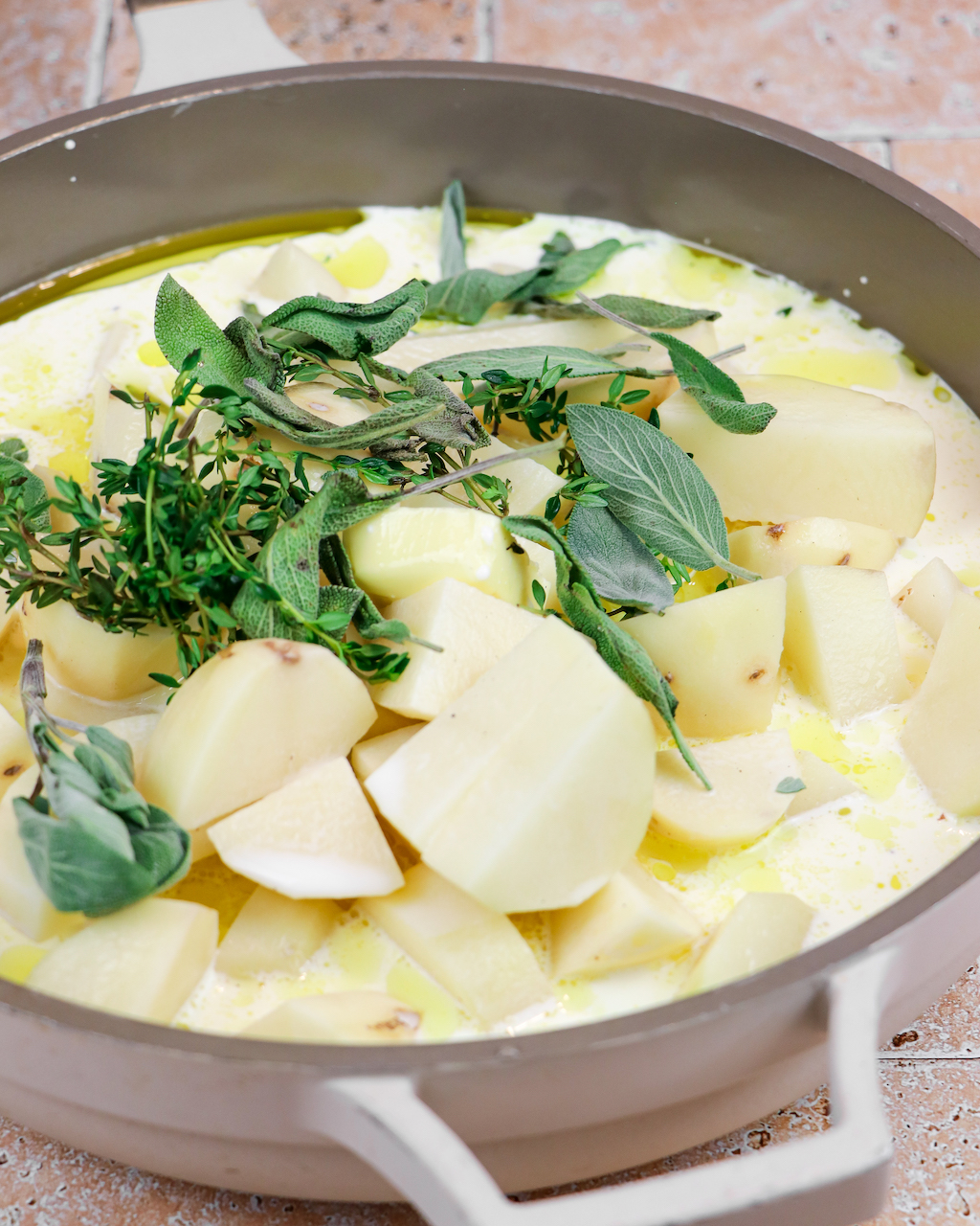Roasted Garlic, Thyme & Sage Mashed Potatoes